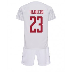 Danmark Pierre-Emile Hojbjerg #23 Replika Babytøj Udebanesæt Børn VM 2022 Kortærmet (+ Korte bukser)